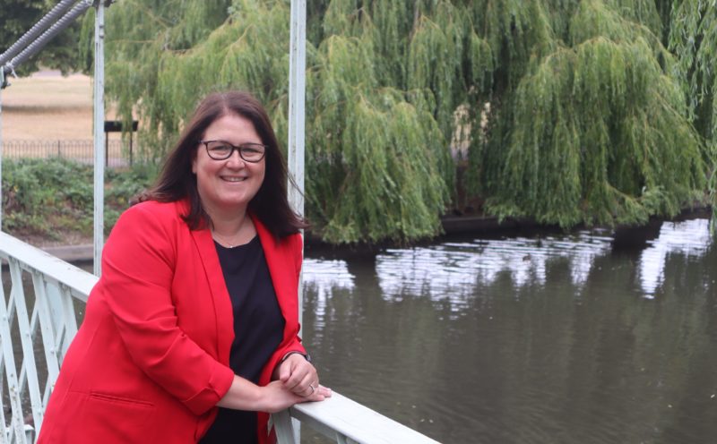 Rachel Hopkins MP on bridge in Luton